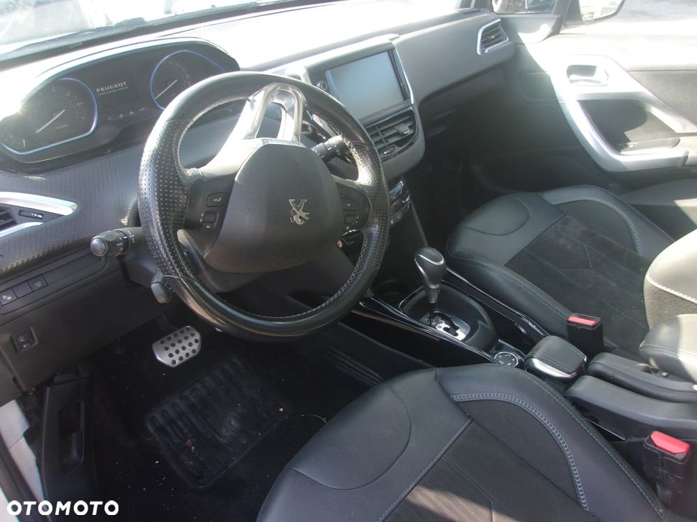 Peugeot 2008 PureTech 110 Stop&Start EAT6 Crossway - 5