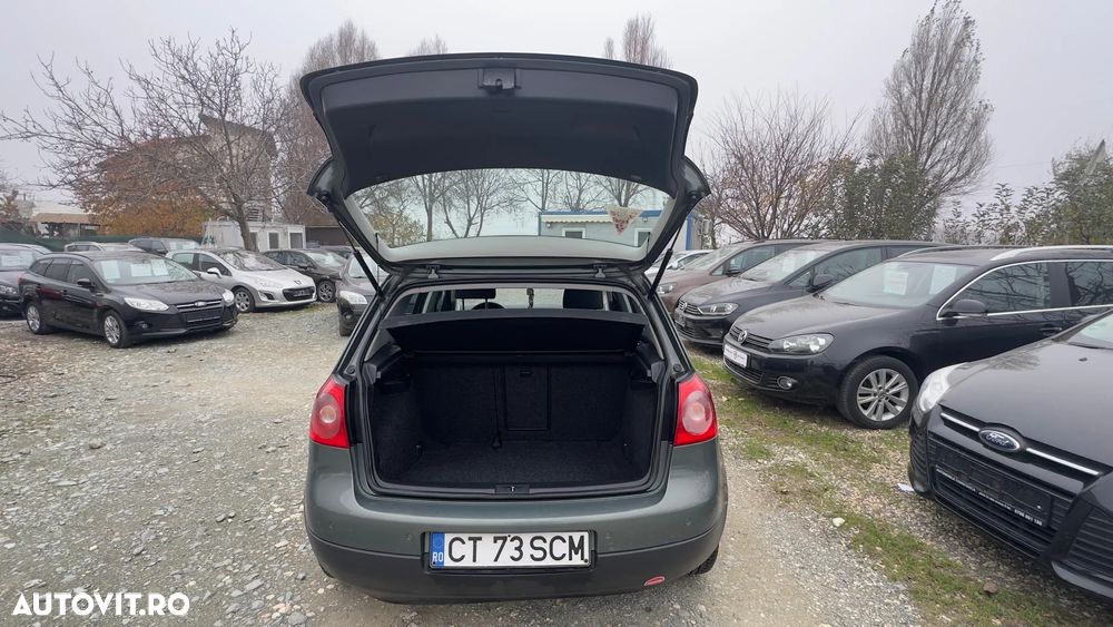 Volkswagen Golf - 16