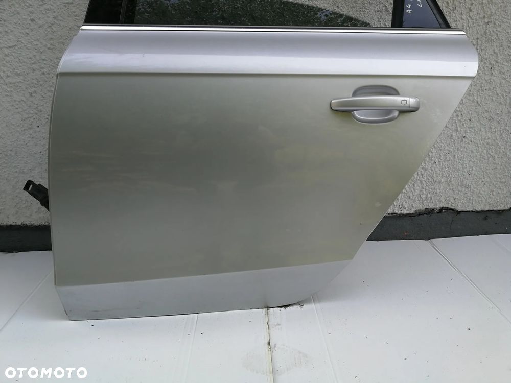 Drzwi lewy tył Audi A4 B8 sedan LX7W - 3