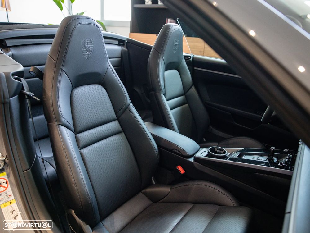 Porsche 911 (992) Carrera Cabriolet PDK - 56
