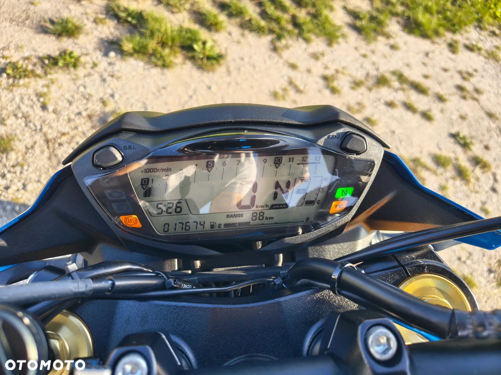 Suzuki GSX - 7