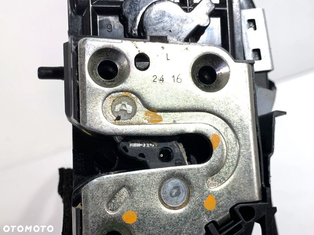 ZAMEK DRZWI LEWY TYŁ  NISSAN PULSAR liftback (C13) 2012 - 2022 1.5 dCi 81 kW [110 KM] olej - 4