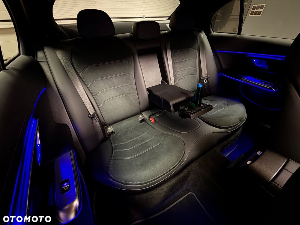 Mercedes-Benz Klasa E 220 d mHEV 4-Matic AMG 9G-Tronic - 28