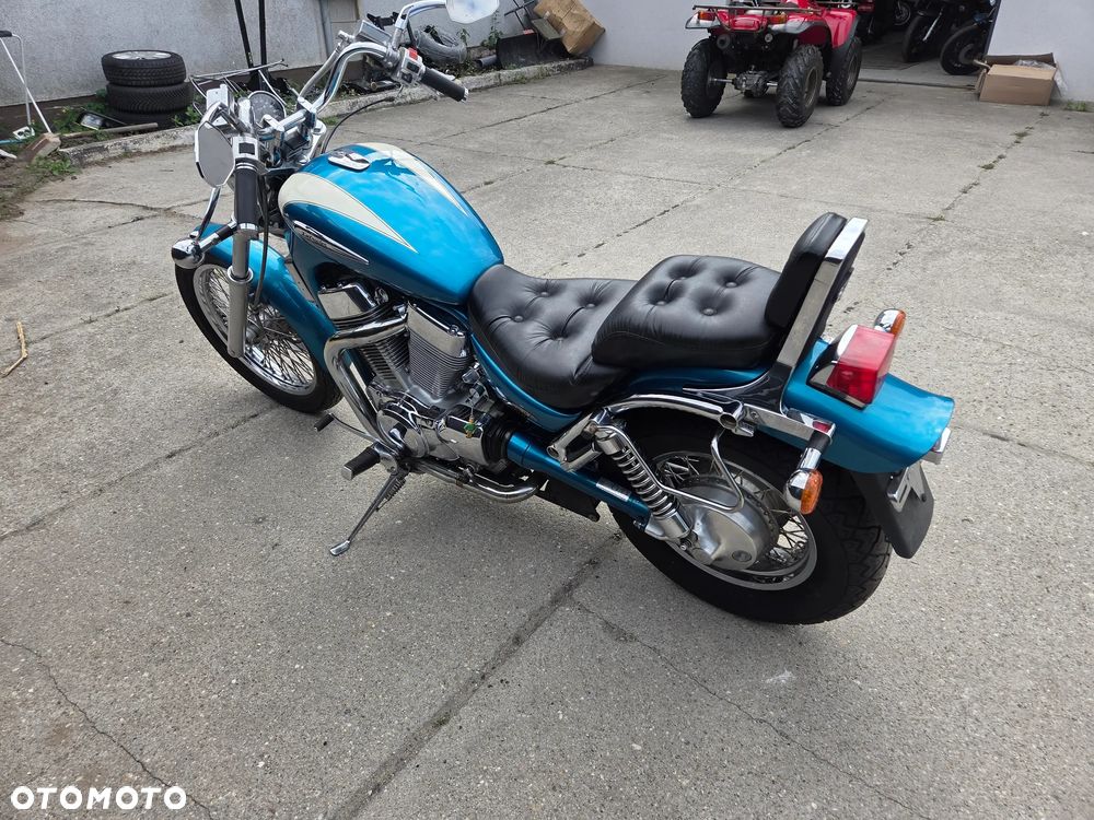 Suzuki Intruder - 6