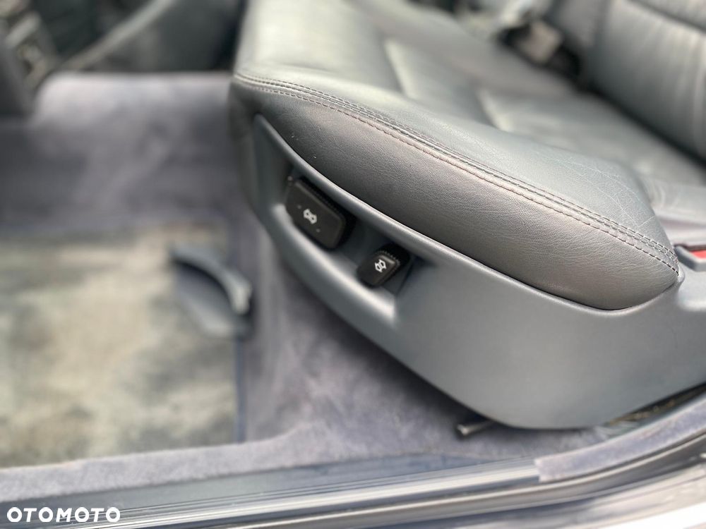 BMW Seria 7 750iL - 25