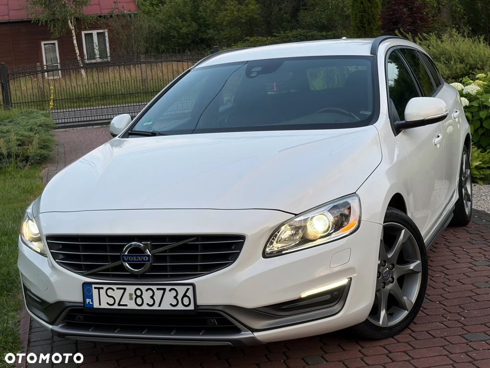 Volvo V60 D3 Momentum - 12