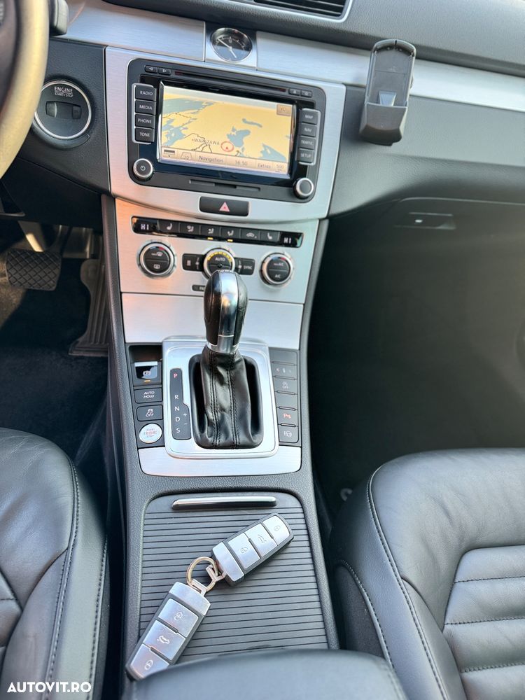 Volkswagen Passat - 11