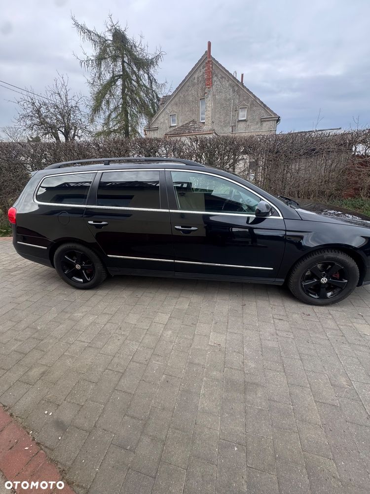 Volkswagen Passat 2.0 TDI DPF DSG Trendline - 2