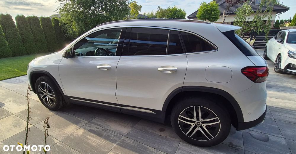 Mercedes-Benz GLA 250 e 8G-DCT - 7
