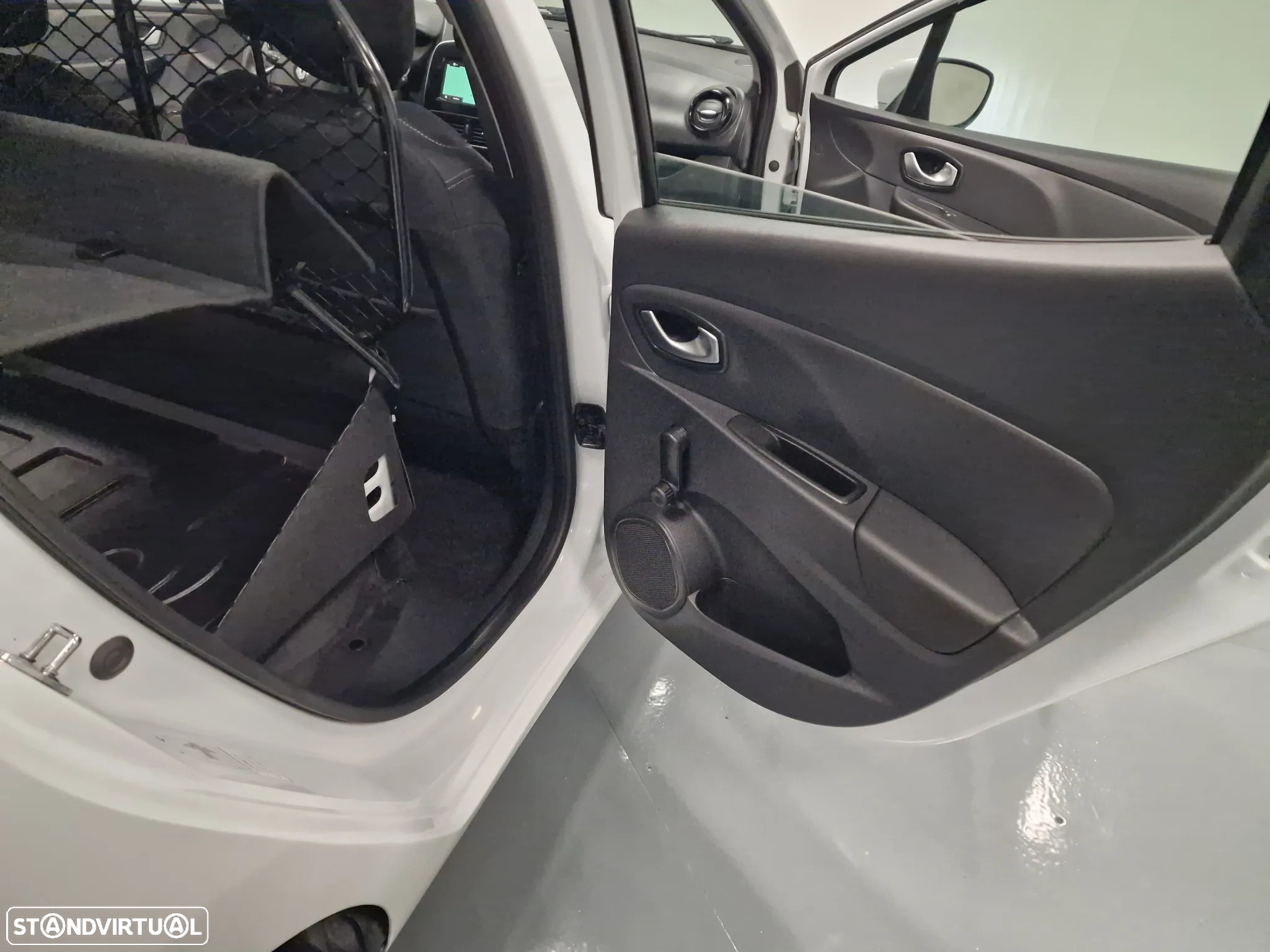 Renault CLIO SOCIETE 1.5DCI 90CV ZEN GPS IVA DEDUTIVEL - 36