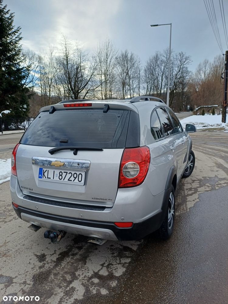 Chevrolet Captiva 2.0 d LT medium - 3