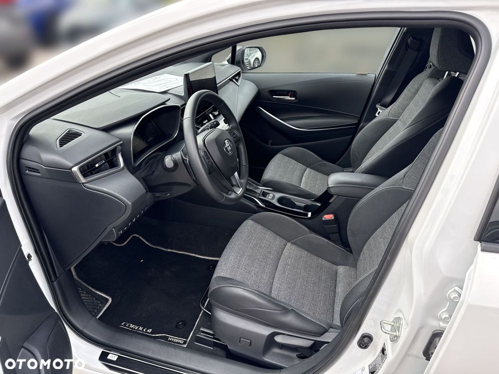 Toyota Corolla - 10