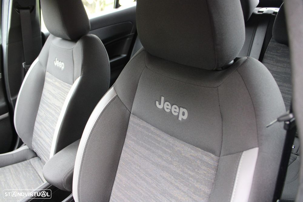 Jeep Avenger 1.2 GSE T3 Altitude - 28