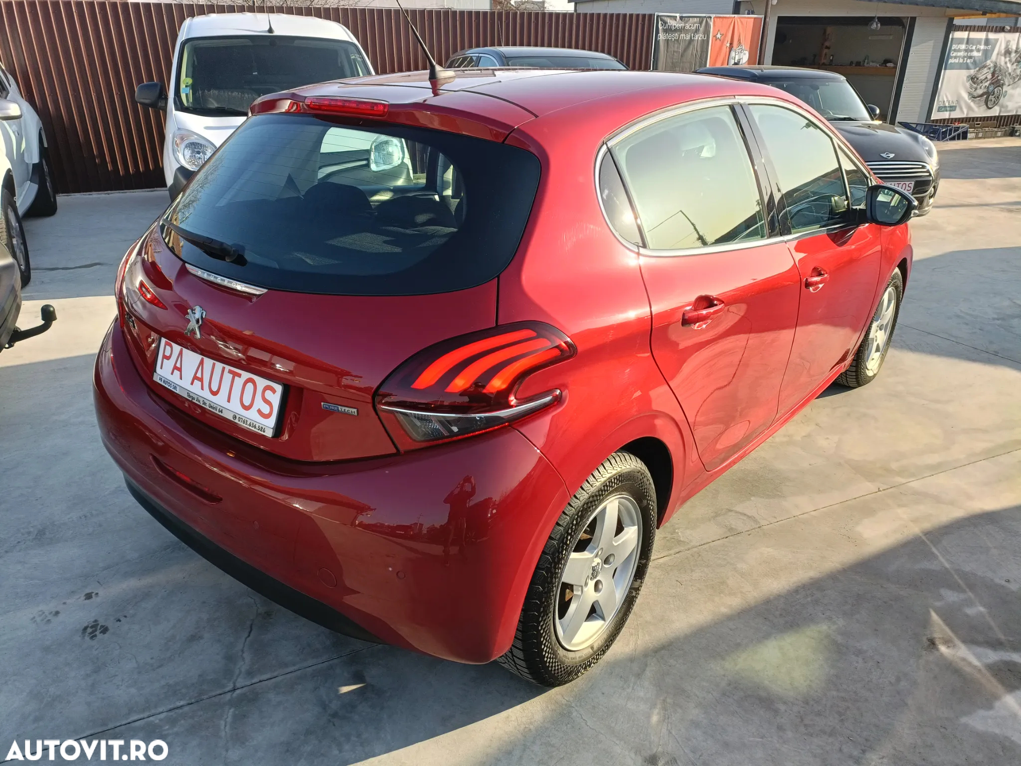 Peugeot 208 PureTech 110 Stop & Start Allure - 4