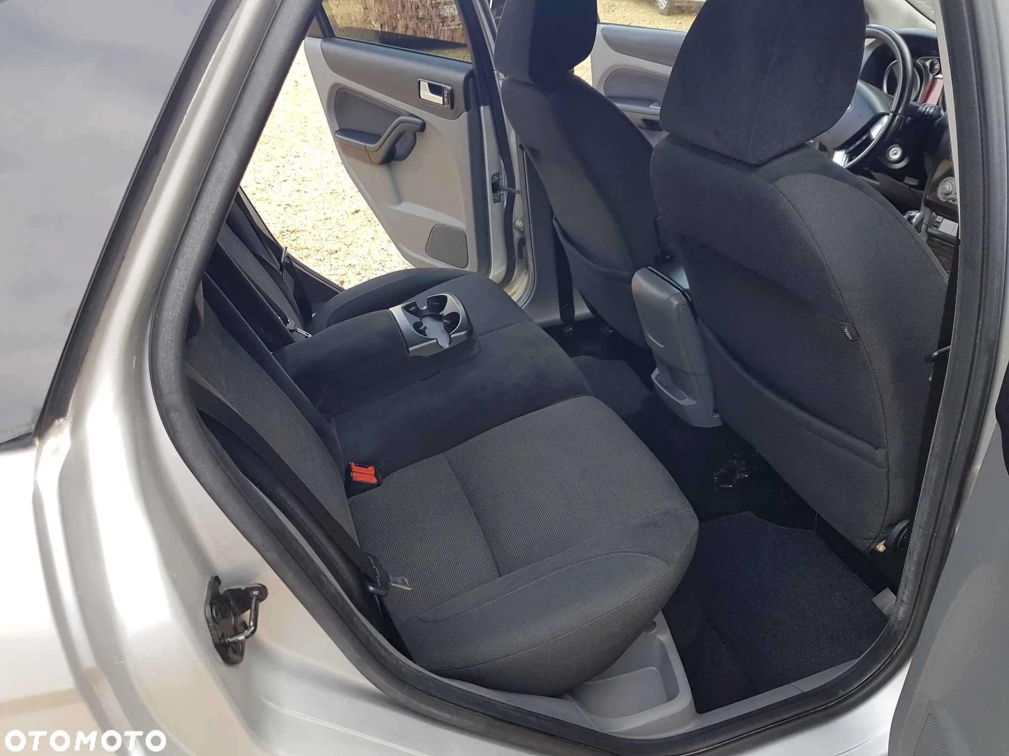 Ford Focus 2.0 TDCi DPF Ghia - 17