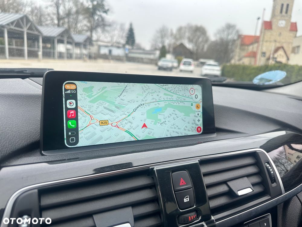 BMW Seria 3 320d Luxury Line - 24