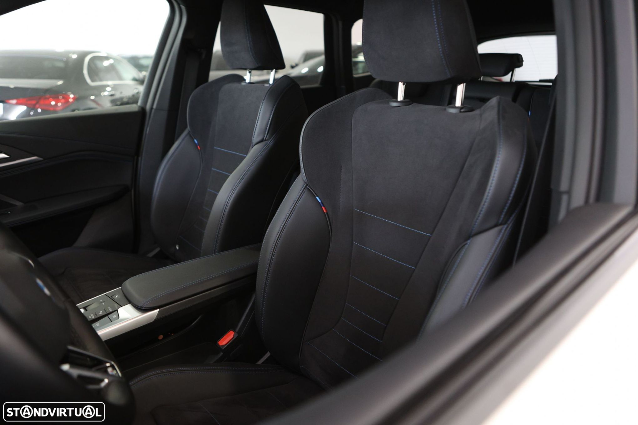 BMW iX1 xDrive30 Pack Desportivo M - 16