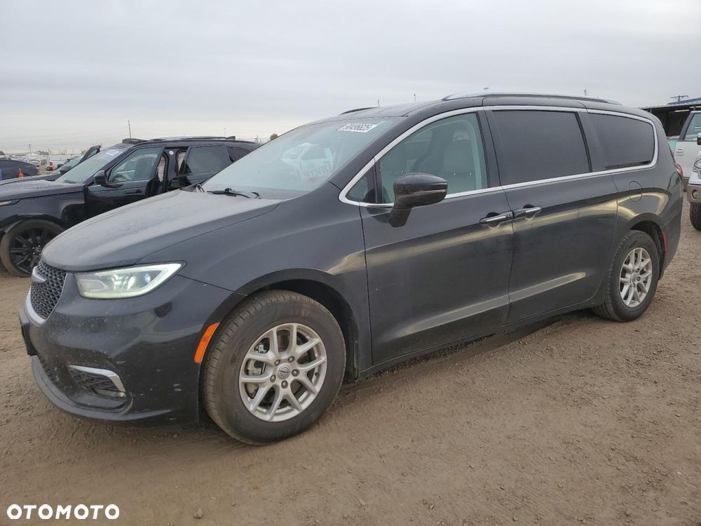 Chrysler Pacifica - 1