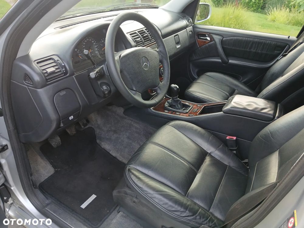 Mercedes-Benz ML 270 CDI Inspiration - 10