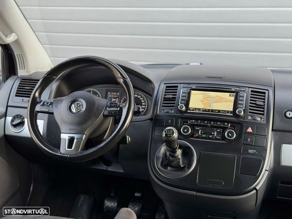 VW Multivan 2.0 TDi 180 Highline BlueMotion - 29