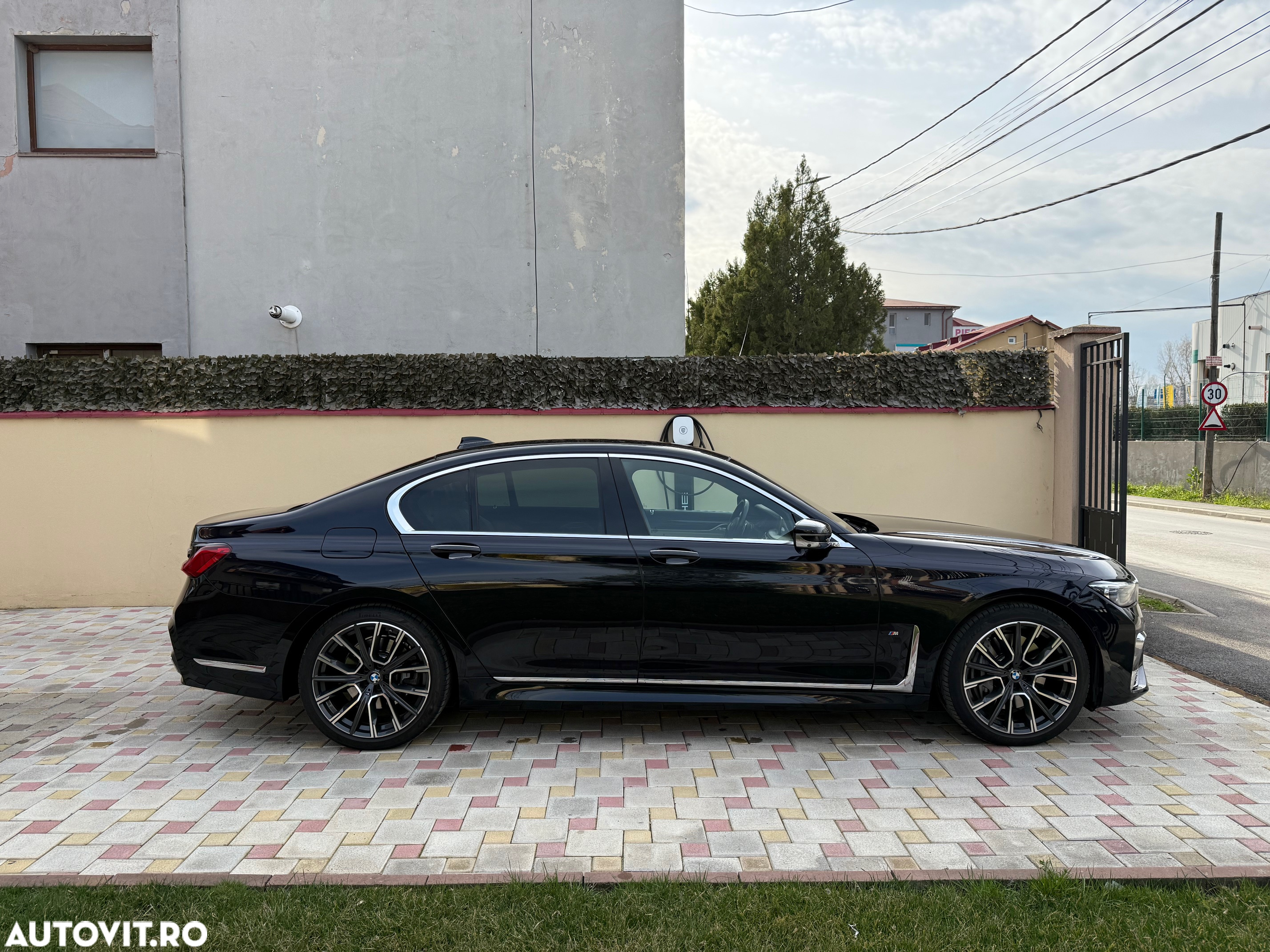 BMW Seria 7 - 16