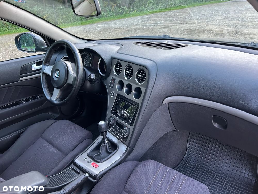 Alfa Romeo 159 - 5