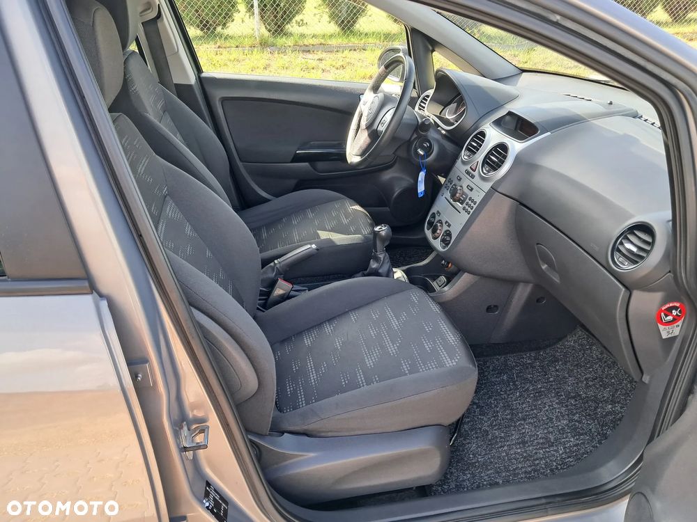 Opel Corsa 1.4 16V 150 Jahre - 16