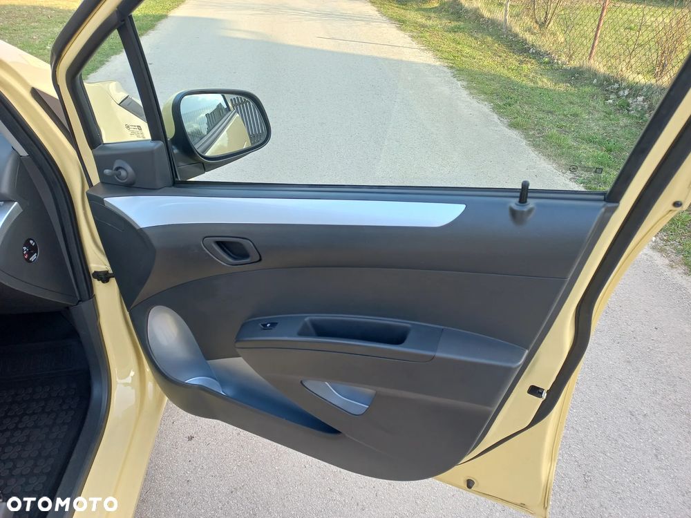 Chevrolet Spark 1.0 - 31