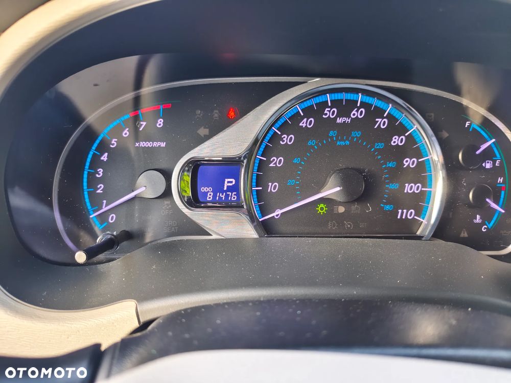 Toyota Sienna 3.5 V6 - 6