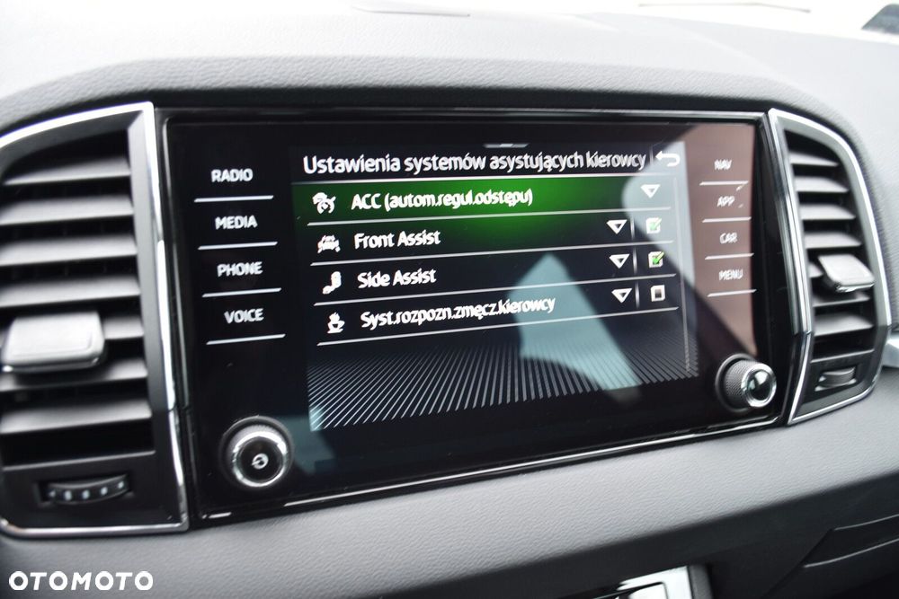 Skoda Karoq 1.5 TSI ACT 4x2 Style DSG - 20