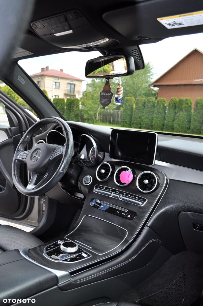 Mercedes-Benz GLC 300 4-Matic - 11