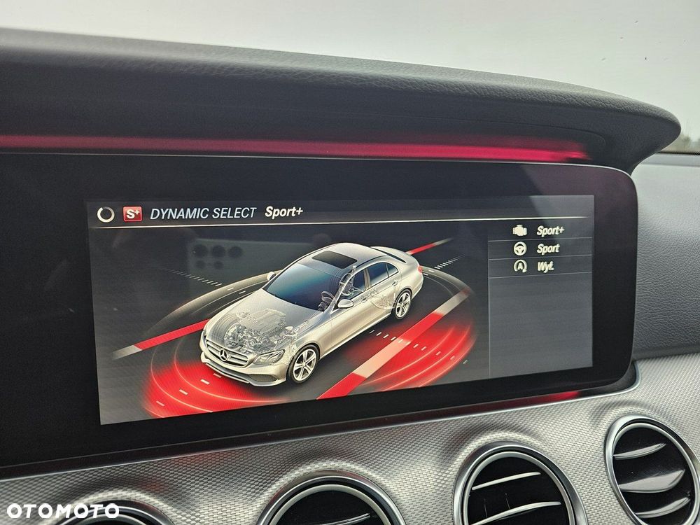 Mercedes-Benz Klasa E - 31