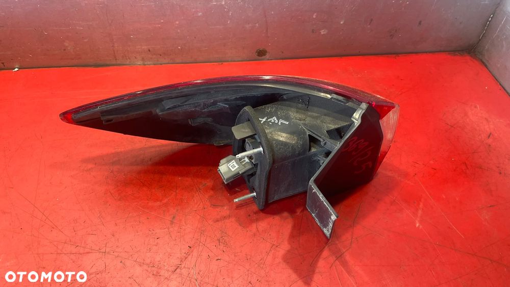 LAMPA TYL PRAWA BLOTNIK FORD MONDEO MK4 - 5