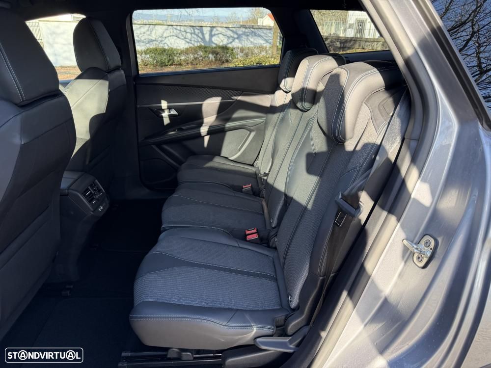Peugeot 5008 1.2 Hybrid Allure Pack e-DCS6 - 25