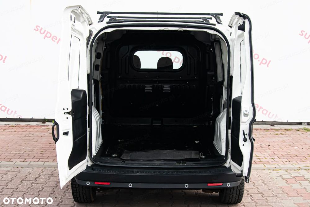 Fiat Doblo Cargo/Van - 12