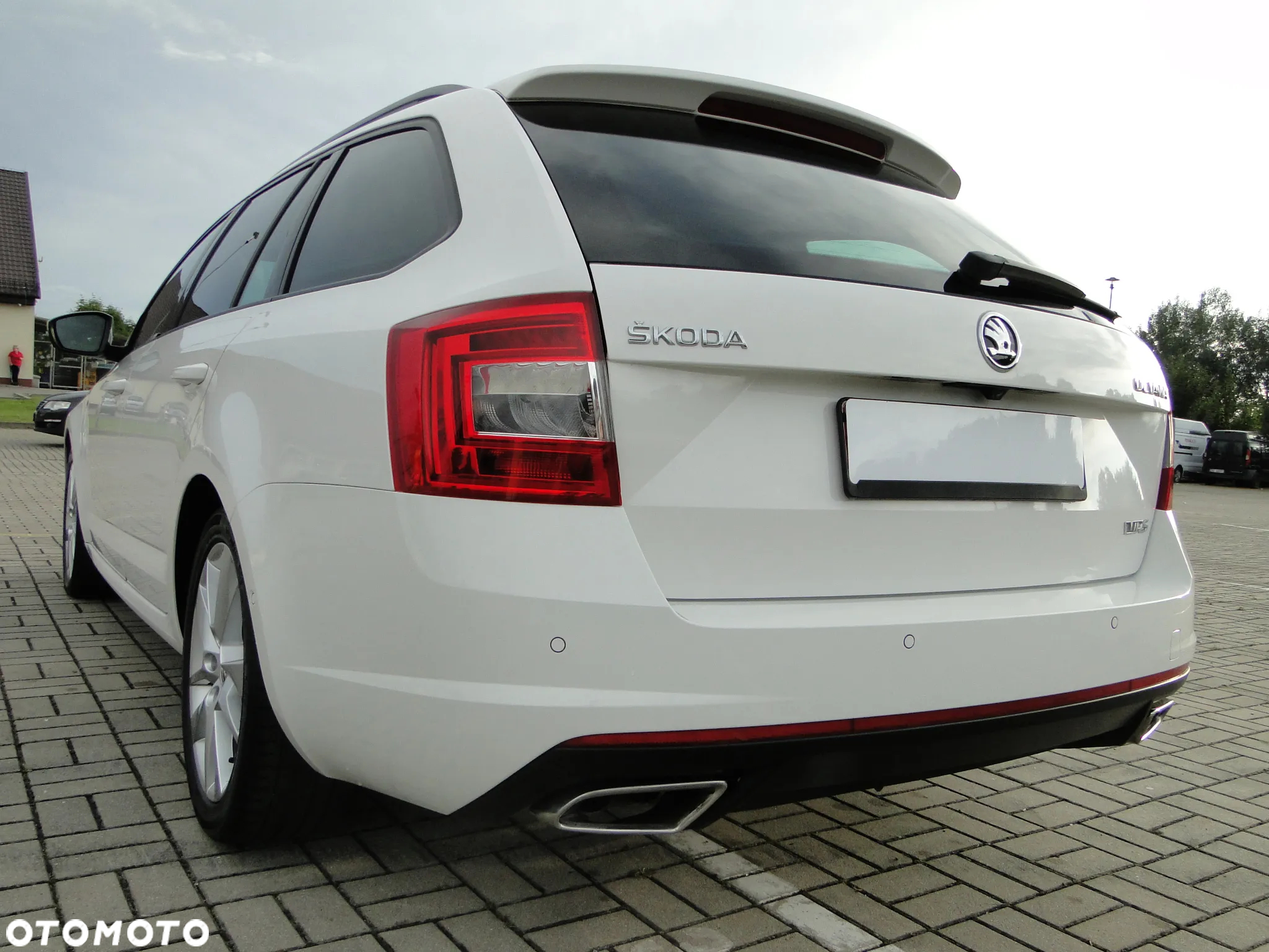 Skoda Octavia Combi 2.0 TDI DSG RS - 38