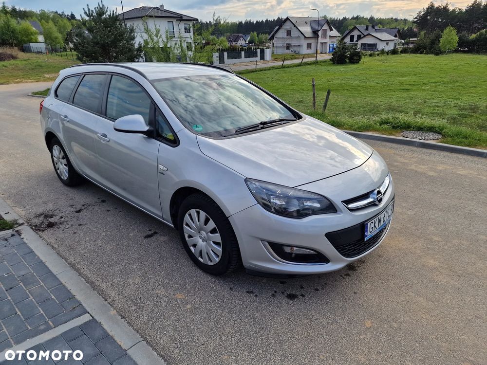 Opel Astra 2013 photo 3