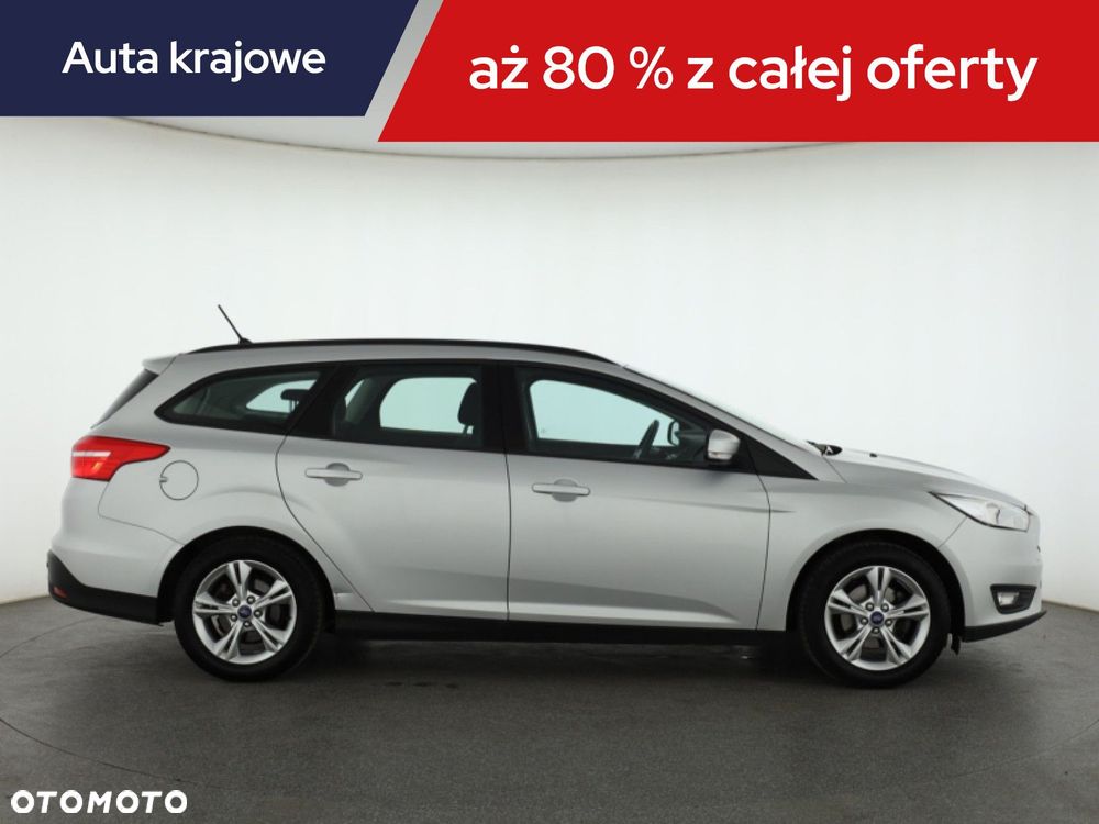 Ford Focus SW - 8