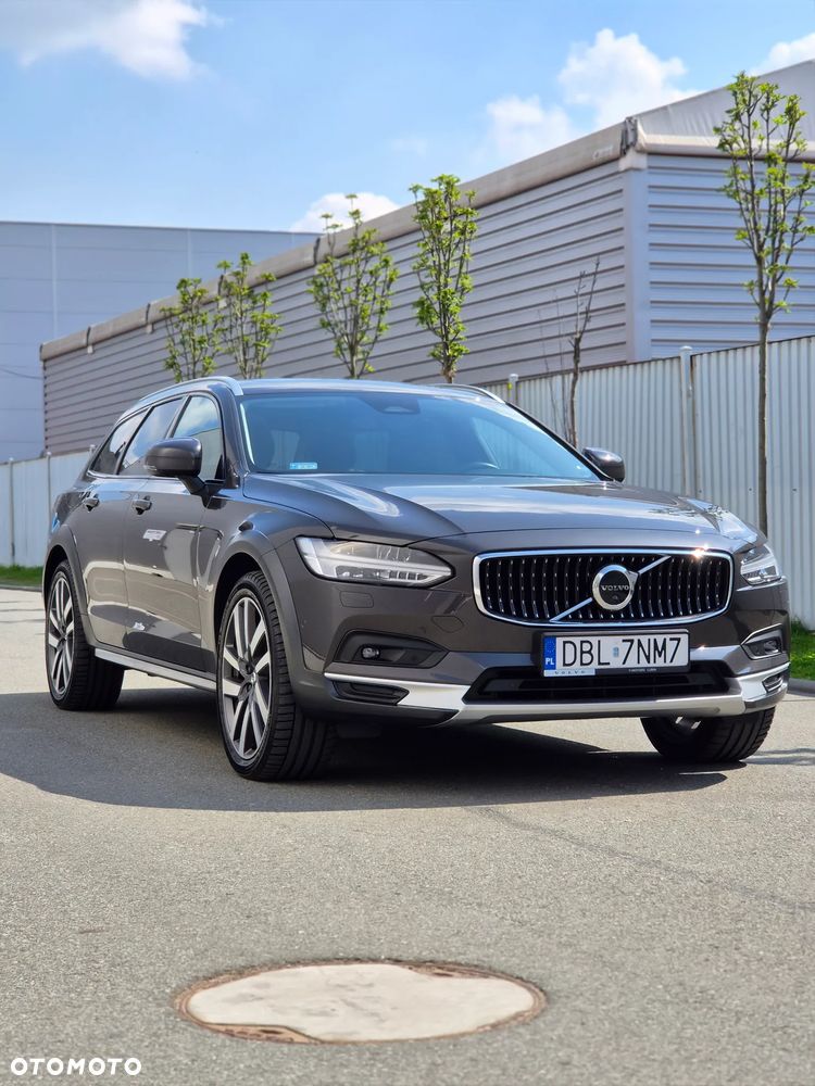 Volvo V90 Cross Country D5 SCR AWD Momentum Pro - 1