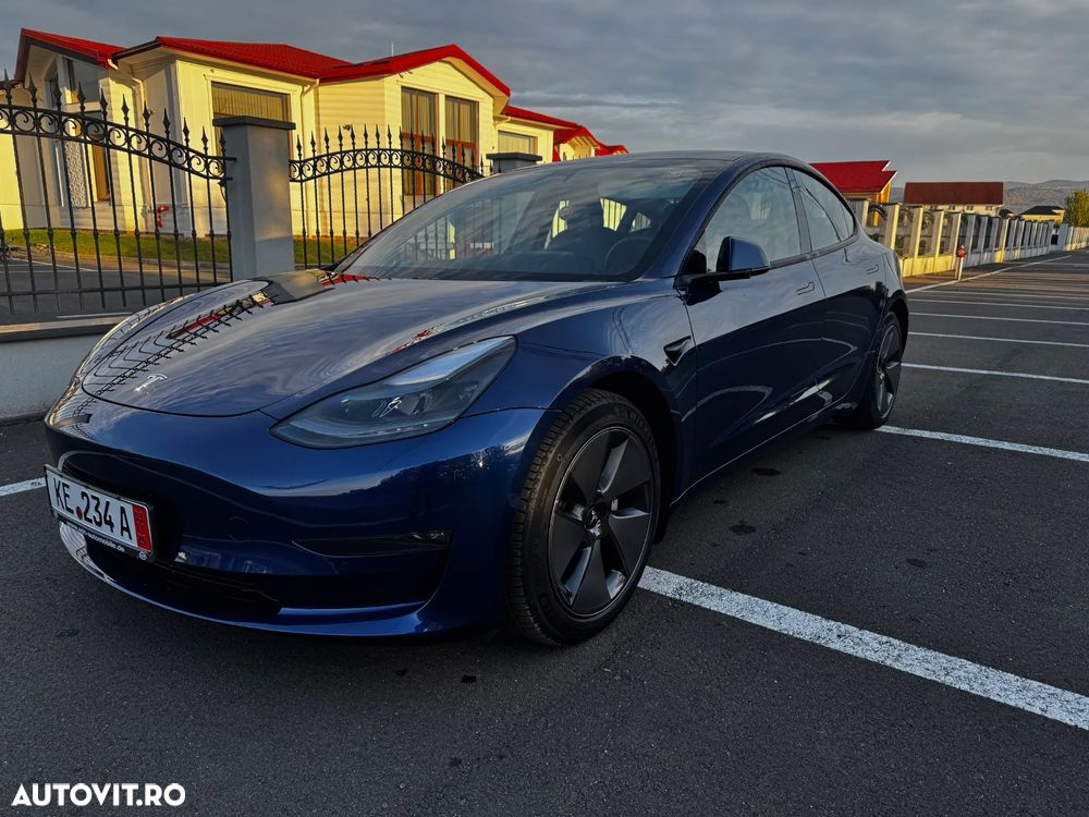 Tesla Model 3 Long Range - 1