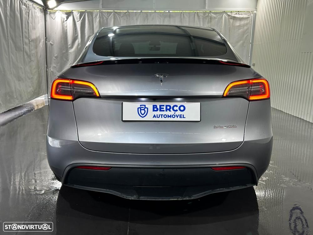 Tesla Model Y Performance Dual Motor AWD - 5