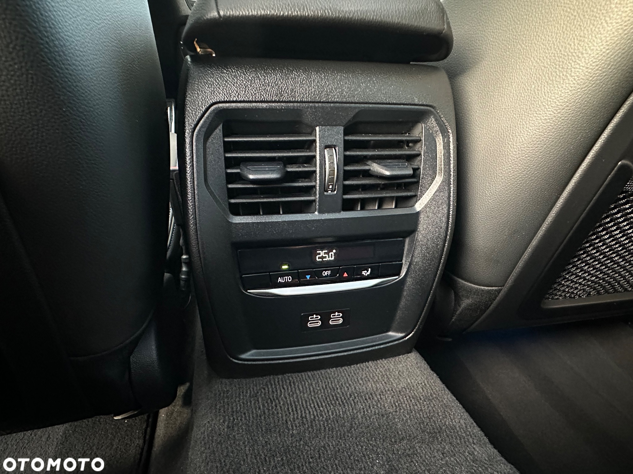 BMW Seria 3 330e PHEV M Sport sport - 29