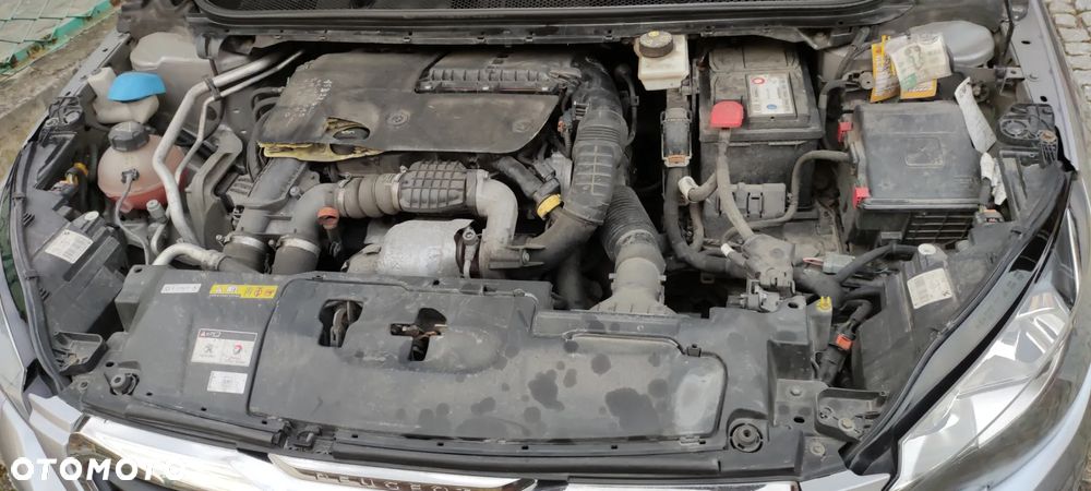 Peugeot 308 1.6 BlueHDi Active S&S - 17