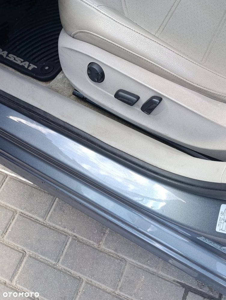 Volkswagen Passat - 17