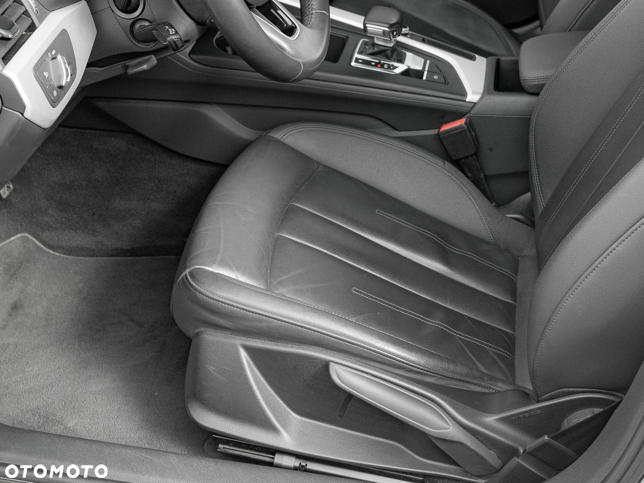 Audi A4 30 TDI S tronic - 14