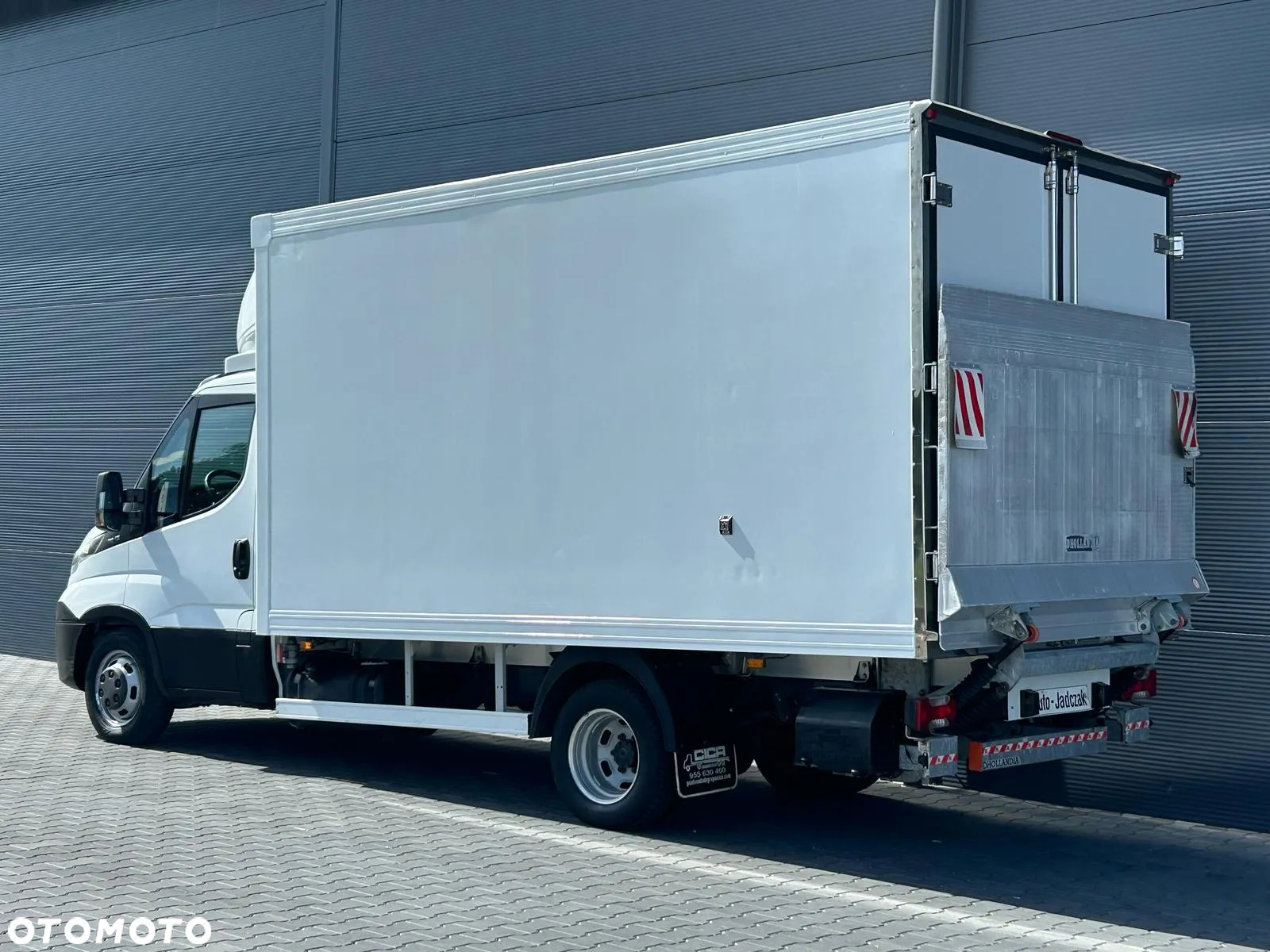 Iveco Daily 35C15 3.0 HPI Chłodnia 400cm długości + winda 1000kg **Niski przebieg**Bez AdBlue**Klima**Sprowadzony**Super stan** - 4