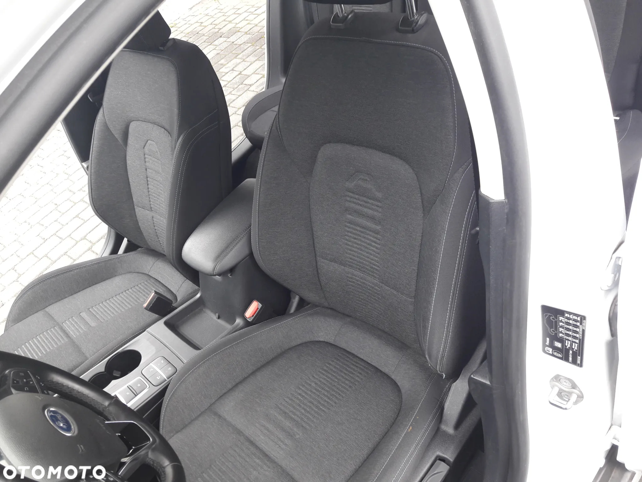 Ford Focus Turnier 1.5 EcoBlue Start-Stopp-System ACTIVE X - 16