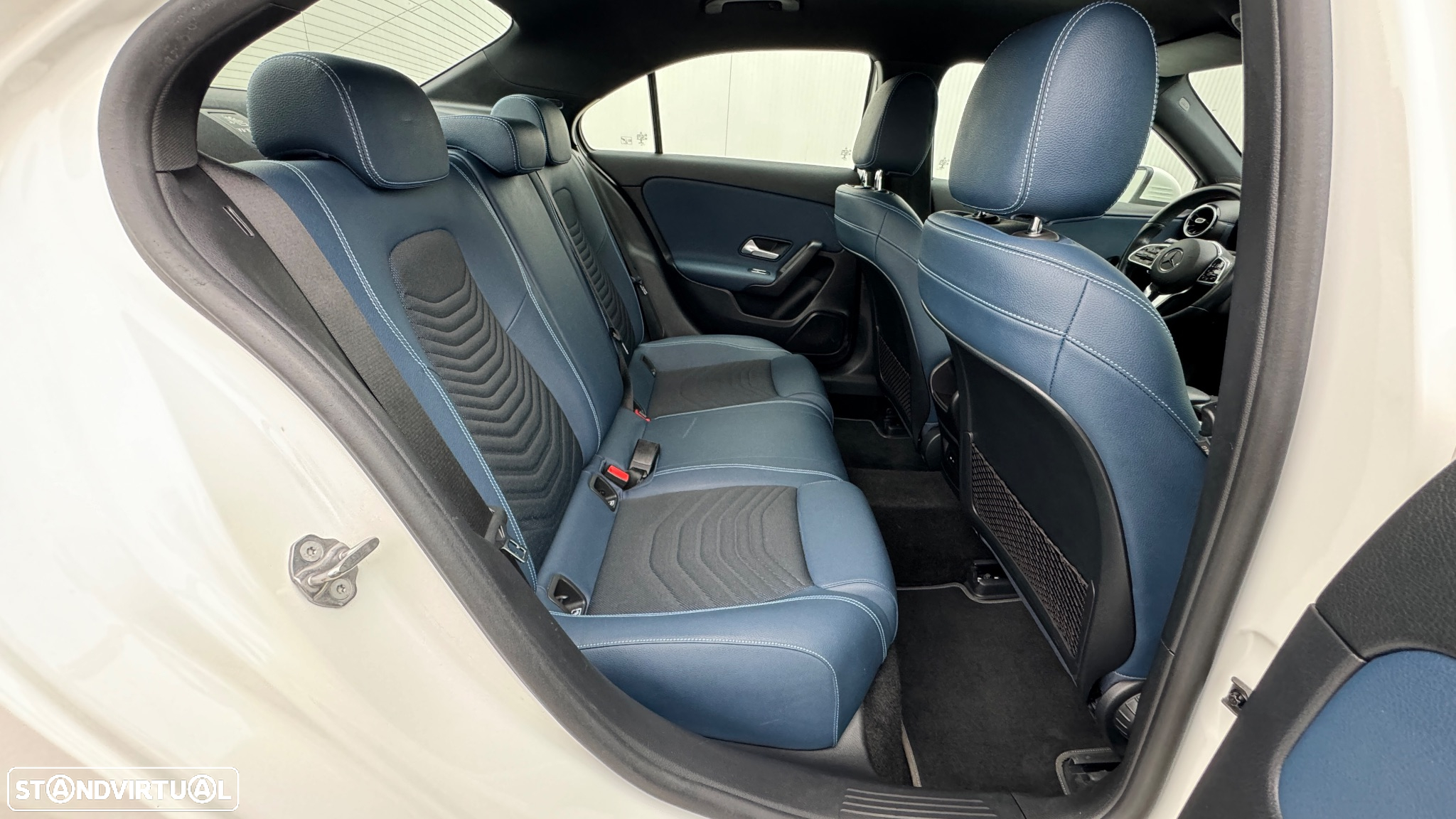 Mercedes-Benz A 250 Limousine e Style Plus - 17