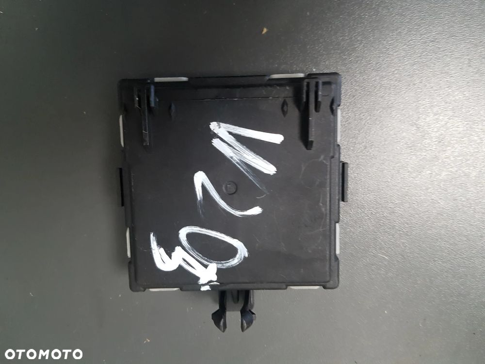 MERCEDES W205 STEROWNIK DRZWI A1679004211 - 2