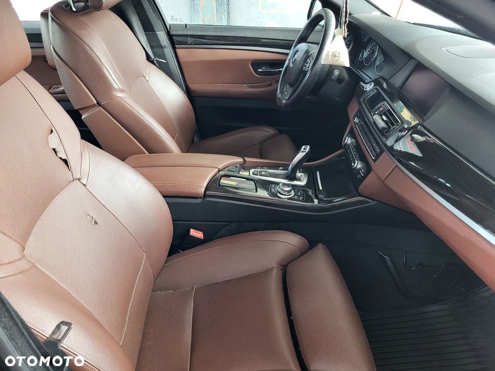 BMW Seria 5 ver-550i - 8